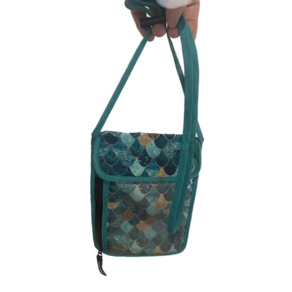 ART OF TRAVEL TURQUOISE & TAN RFID PASSPORT WALLET IN MERMAIDCORE STYLE EUC - Picture 2 of 8
